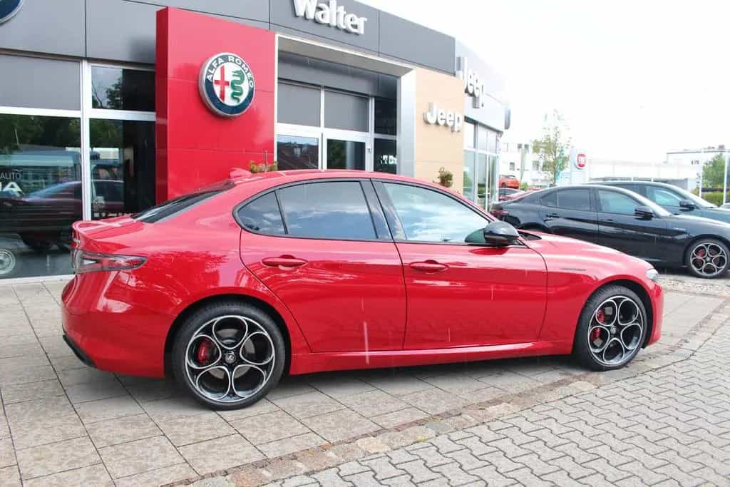 Alfa Romeo Giulia Competizione Q4  MATRIX-LED  0,99% Finanz 10/2023-photo-7