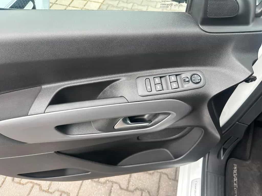 Toyota Proace (Verso) Proace City Verso L1 Team Deutschland 7-Sitzer 12/2020-photo-20