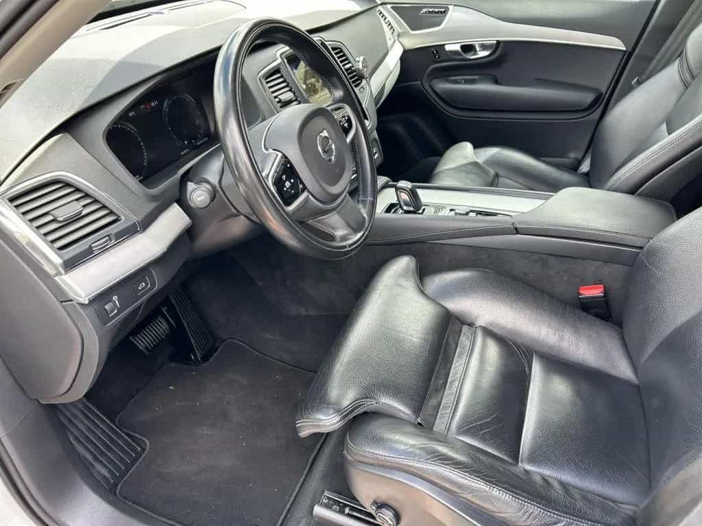 Volvo XC90 B5 (Diesel) AWD Momentum Pro (EURO 6d) 02/2021-photo-4