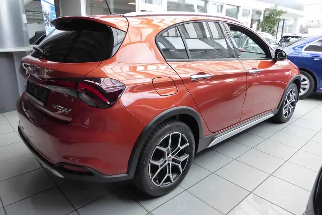 Fiat Tipo Cross erst 16.800 KM!! Navi R-Kamera 06/2021-photo-2