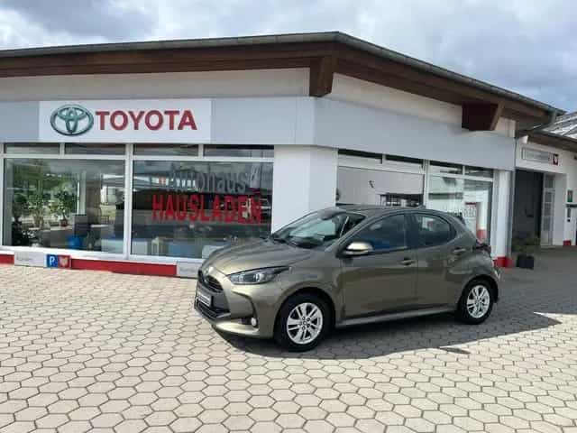 Toyota Yaris Comfort 1,5 07/2022-photo-0