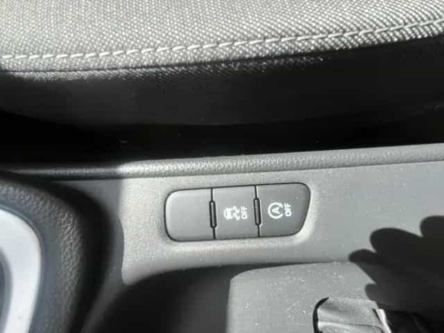 Toyota Yaris Comfort 1,5 07/2022-photo-18