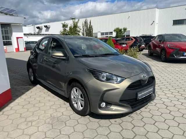Toyota Yaris Comfort 1,5 07/2022-photo-3