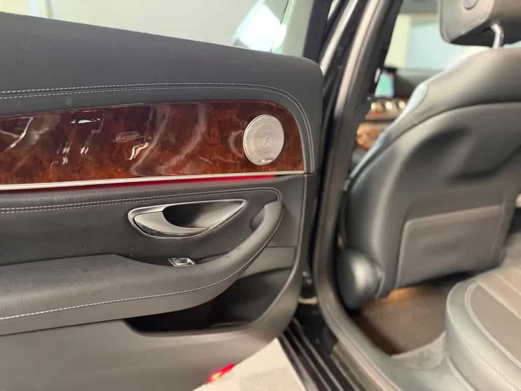 Mercedes-Benz E-Class d 4Matic T-SCHECKH.-LED-AMG 20"-AIRMATIC- 12/2018-photo-15