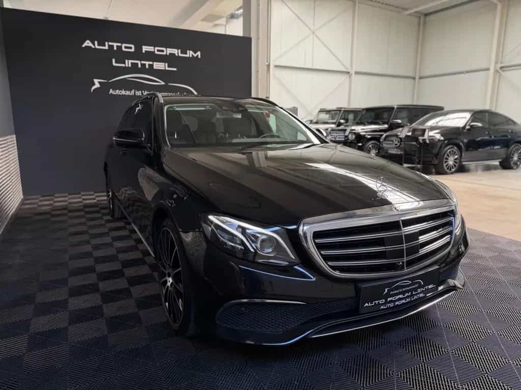 Mercedes-Benz E-Class d 4Matic T-SCHECKH.-LED-AMG 20"-AIRMATIC- 12/2018-photo-5