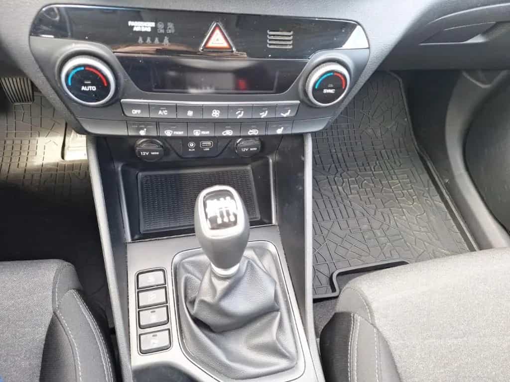Hyundai TUCSON 2WD 1.6 GDi NAVI LED DAB SHZ LenkradHZG P 05/2019-photo-21