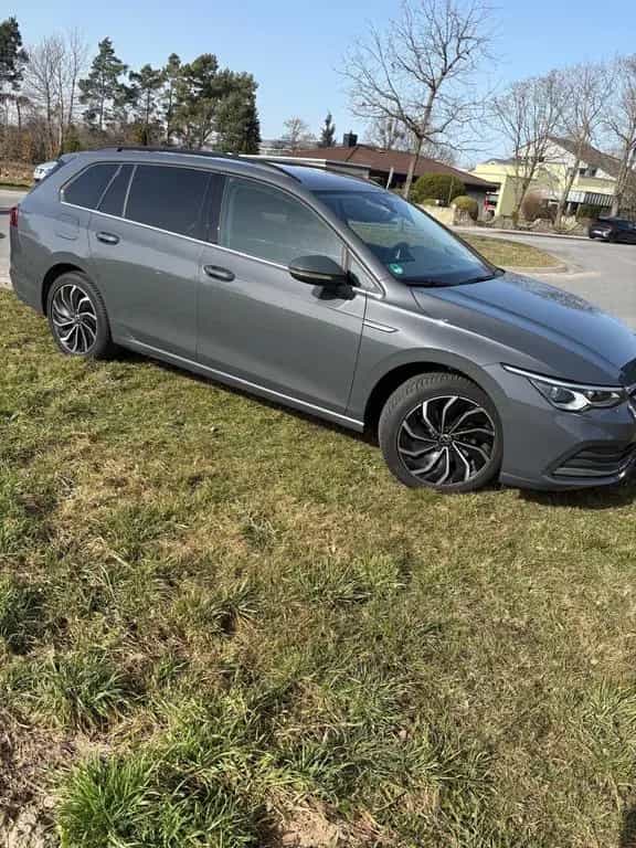 Volkswagen Golf VIII Variant Style 1.5 TSI... 02/2022-photo-1