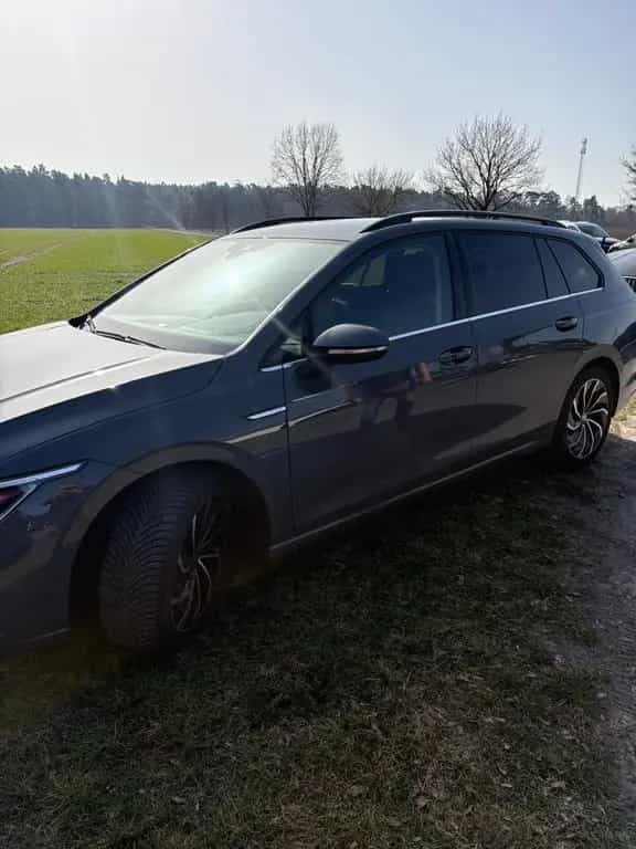 Volkswagen Golf VIII Variant Style 1.5 TSI... 02/2022-photo-2