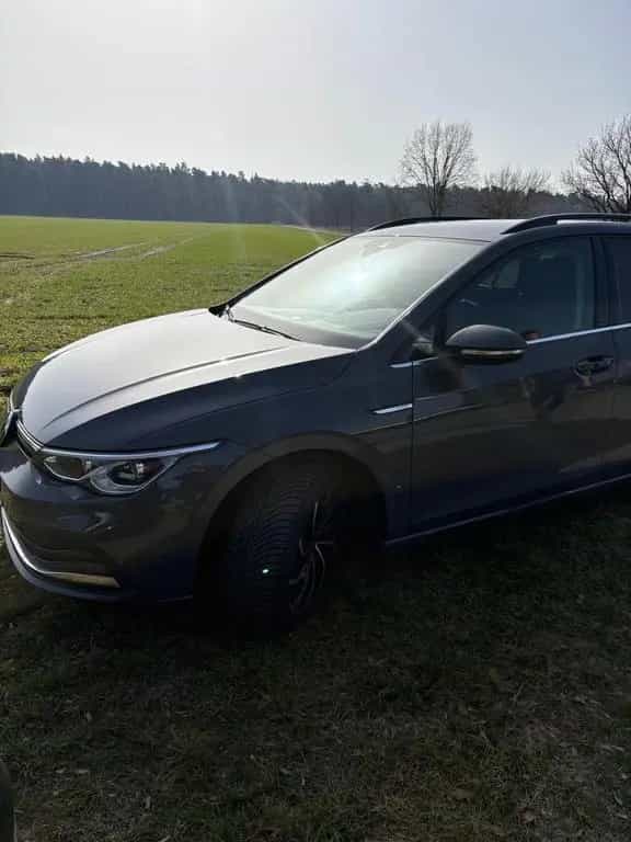 Volkswagen Golf VIII Variant Style 1.5 TSI... 02/2022-photo-3