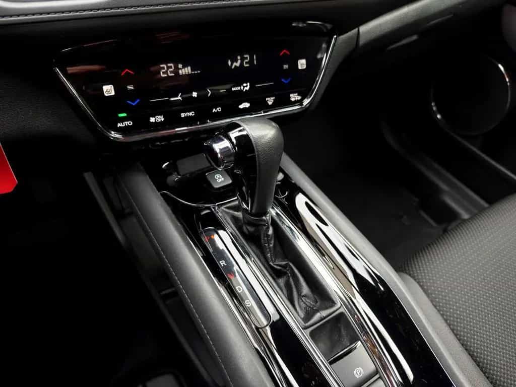 Honda HR-V 1.5 i-VTEC ELEGANCE *Aut.*R-Cam*8x Bereift* 11/2019-photo-25