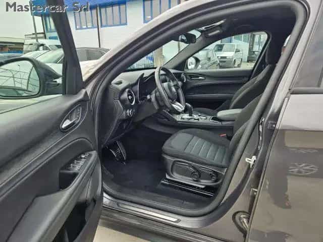 Alfa Romeo Stelvio ALFA ROMEO Stelvio 2.2 t Super Q4 210cv auto - G 05/2023-photo-8