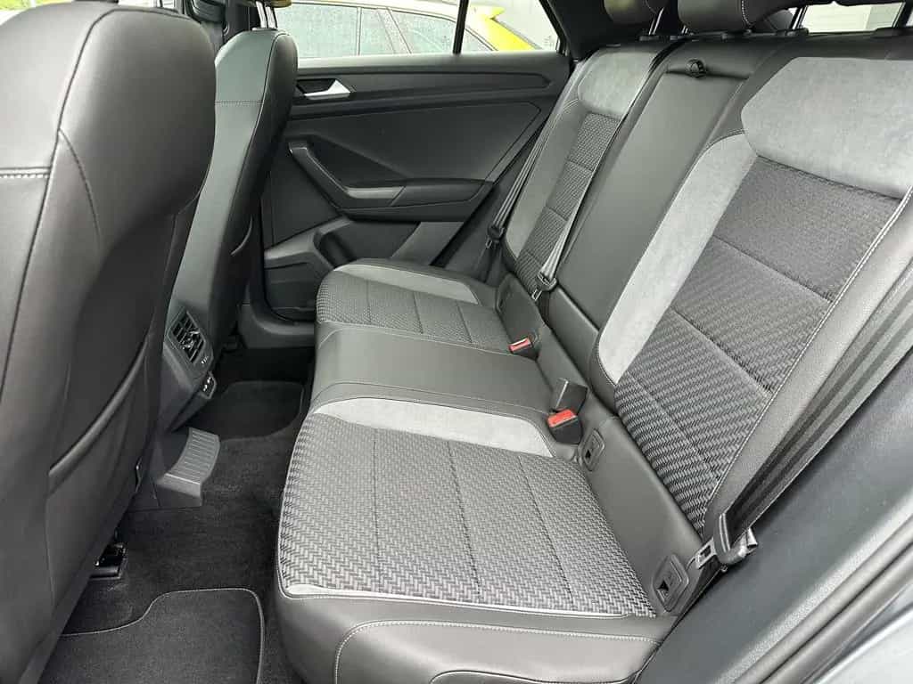 Volkswagen T-Roc 1.5 TSI DSG R-Line NAV+LED+ACC+KAMERA+PANO 12/2021-photo-12