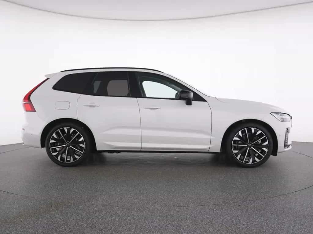 Volvo XC60 B5 AWD Ultra Dark+21''LM+MEMRY+MASSAGE+BO&W 08/2025-photo-11