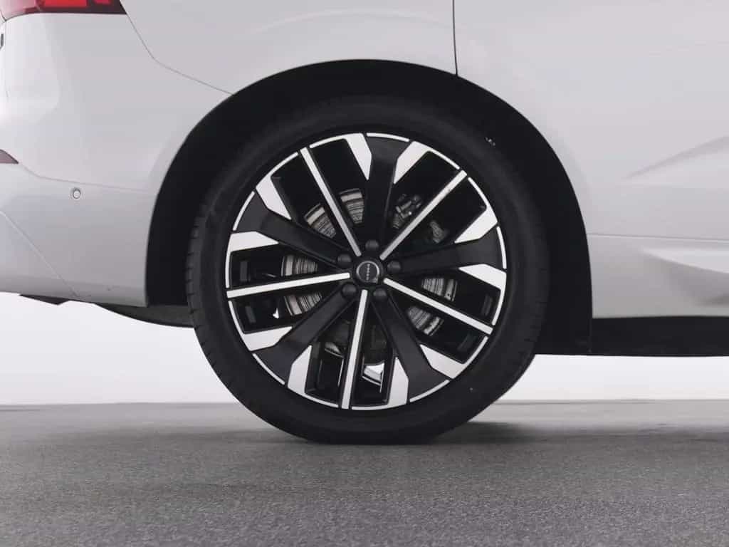 Volvo XC60 B5 AWD Ultra Dark+21''LM+MEMRY+MASSAGE+BO&W 08/2025-photo-22