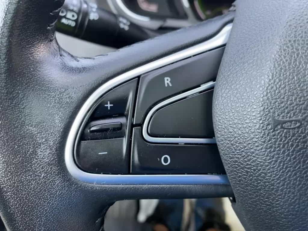 Renault Scenic IV 1.3 TCe 140 Intens *Panorama*Navi*DAB* 04/2018-photo-16