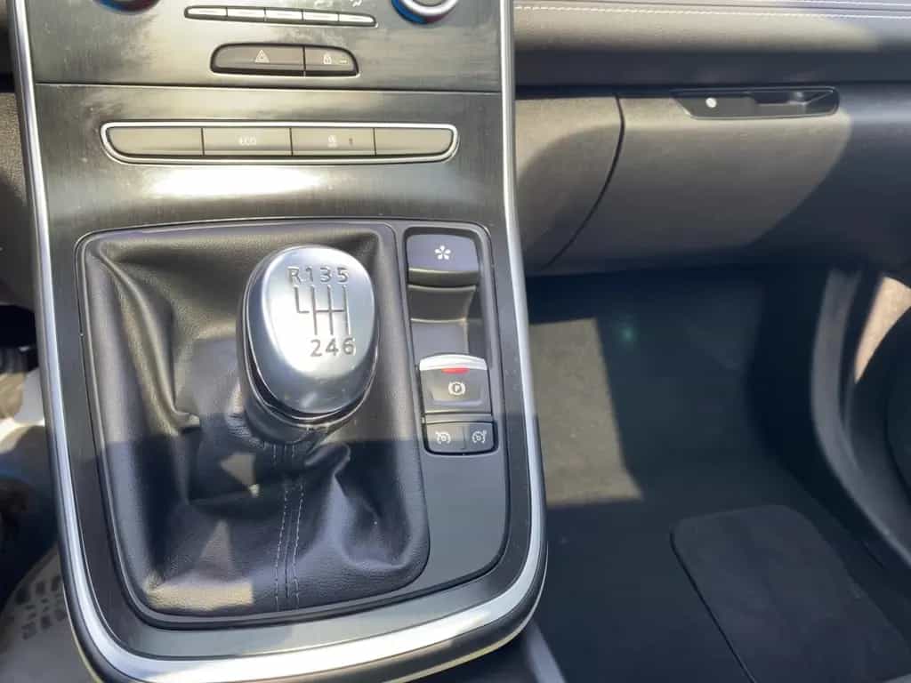 Renault Scenic IV 1.3 TCe 140 Intens *Panorama*Navi*DAB* 04/2018-photo-22