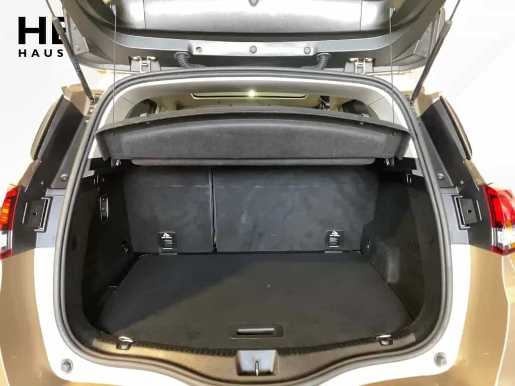 Renault Scenic IV 1.3 TCe 140 Intens *Panorama*Navi*DAB* 04/2018-photo-7