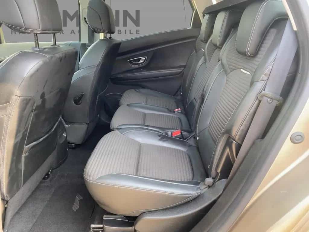 Renault Scenic IV 1.3 TCe 140 Intens *Panorama*Navi*DAB* 04/2018-photo-9