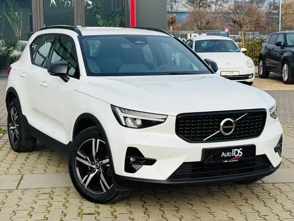 Volvo XC40 Plus Dark 2WD/Navi/Harman-Kardon 10/2023-photo-1