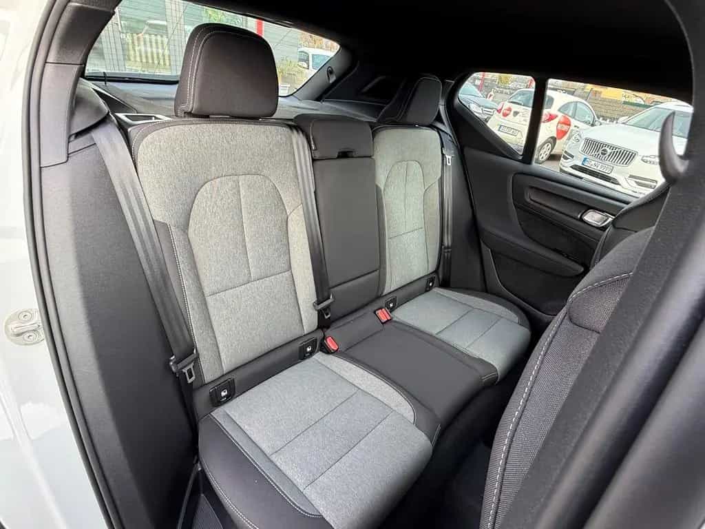 Volvo XC40 Plus Dark 2WD/Navi/Harman-Kardon 10/2023-photo-16