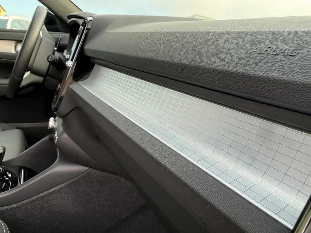 Volvo XC40 Plus Dark 2WD/Navi/Harman-Kardon 10/2023-photo-18