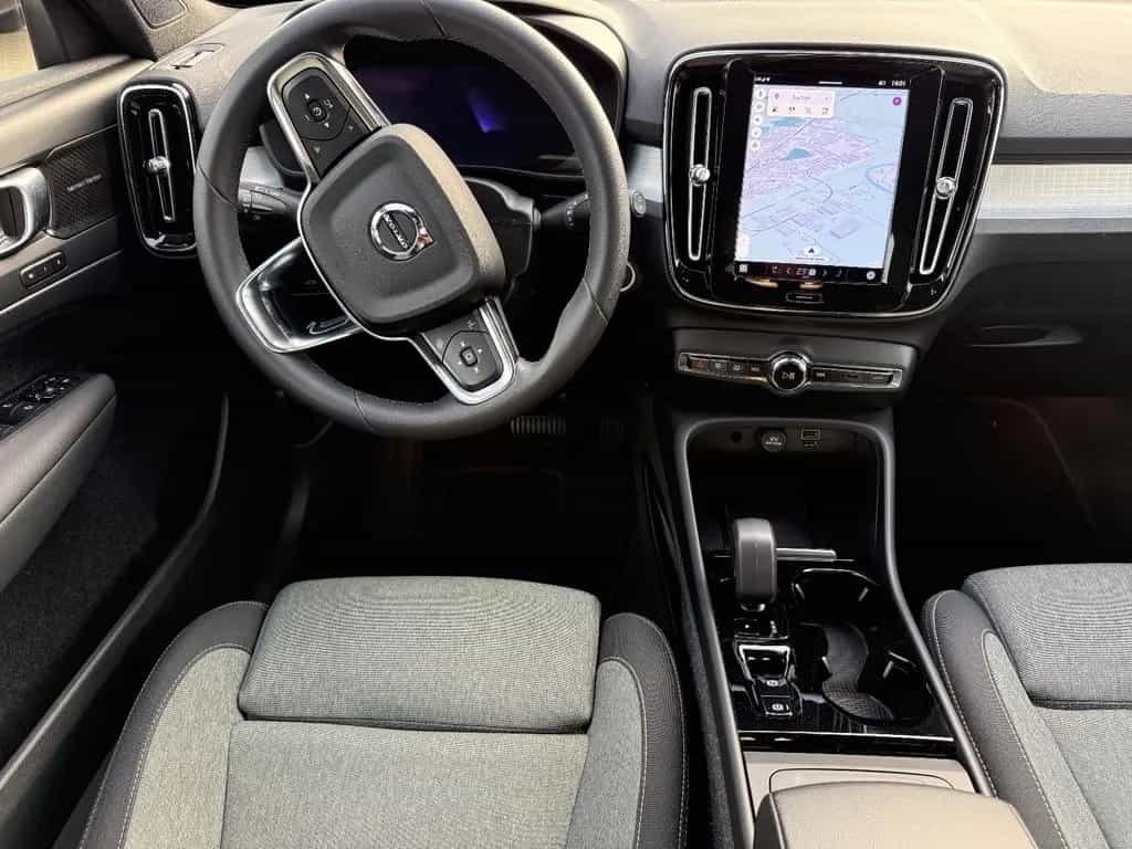 Volvo XC40 Plus Dark 2WD/Navi/Harman-Kardon 10/2023-photo-21