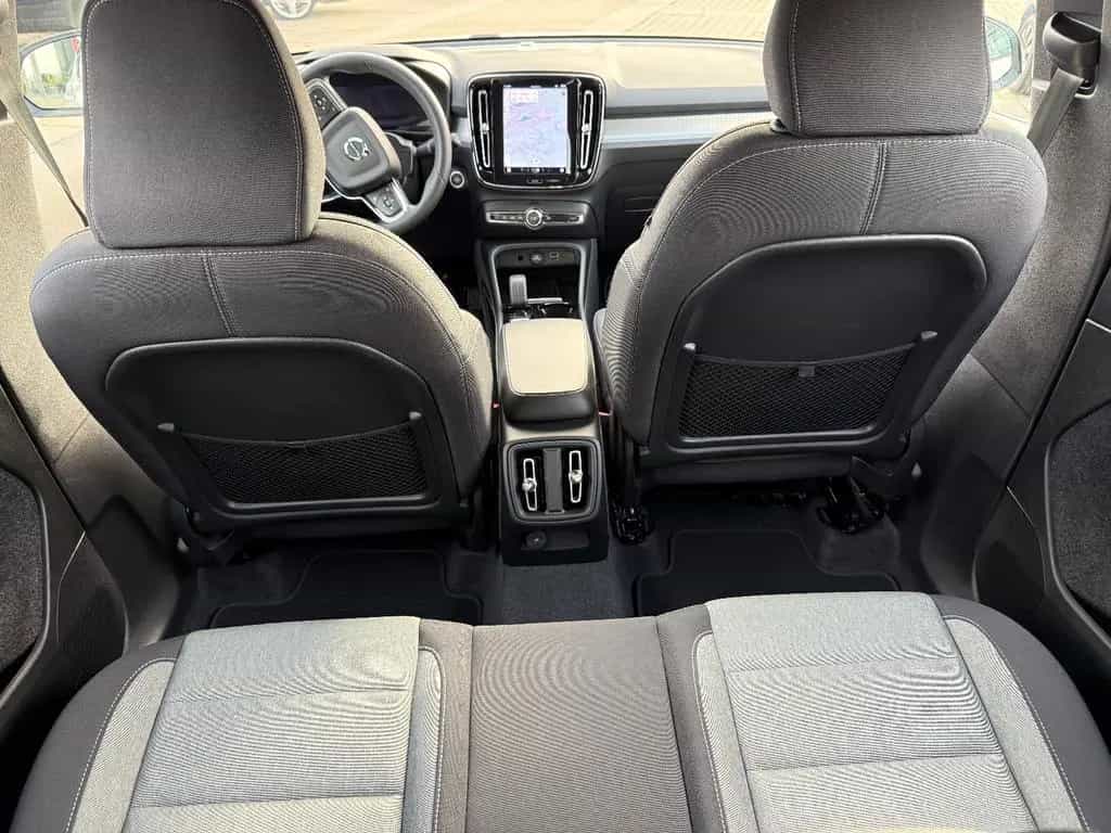Volvo XC40 Plus Dark 2WD/Navi/Harman-Kardon 10/2023-photo-23