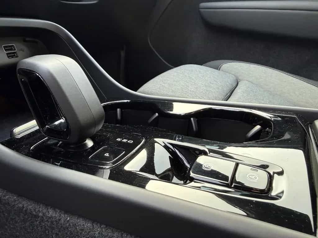 Volvo XC40 Plus Dark 2WD/Navi/Harman-Kardon 10/2023-photo-29