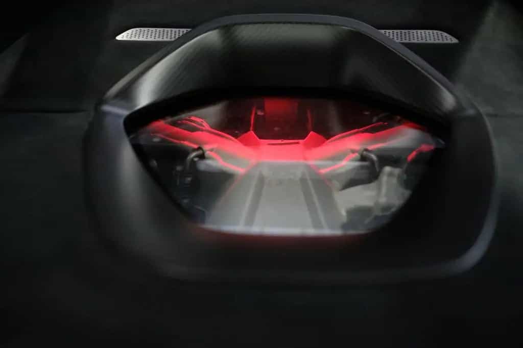 McLaren 750S Coupé Performance/CARBON/LIFT/RACING SE/B&W 09/2023-photo-22