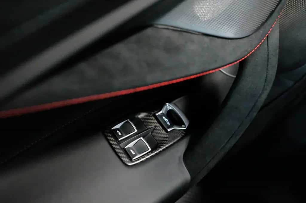 McLaren 750S Coupé Performance/CARBON/LIFT/RACING SE/B&W 09/2023-photo-25