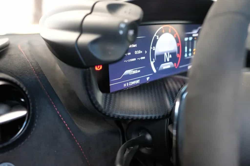 McLaren 750S Coupé Performance/CARBON/LIFT/RACING SE/B&W 09/2023-photo-29
