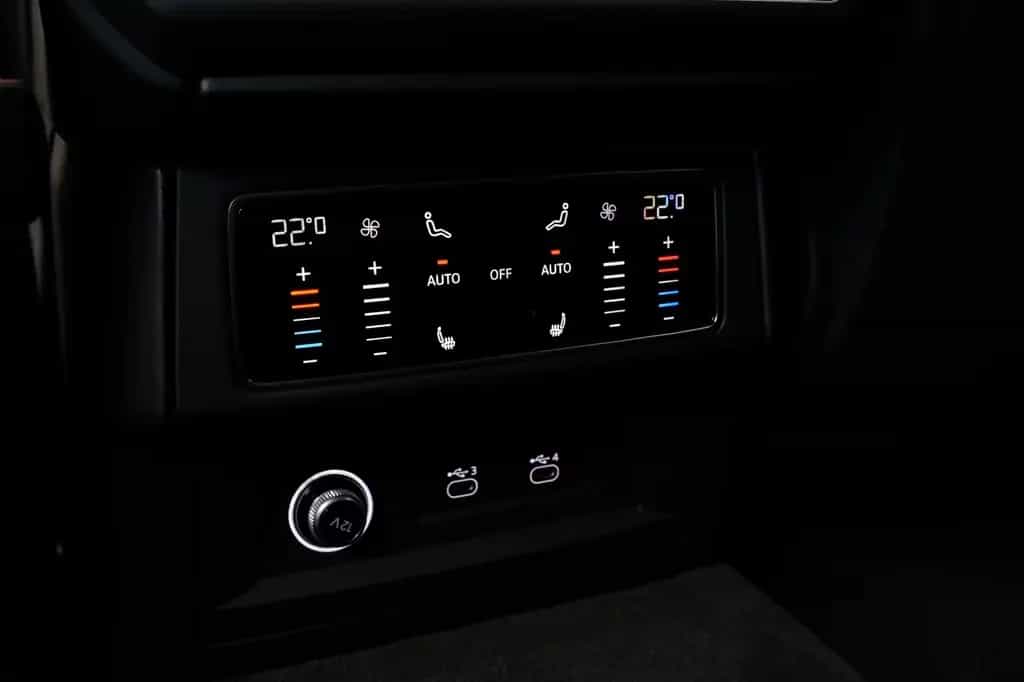 Lamborghini Urus /WARRANTY-2027/B&O/PANO/NIGHT/STYLE/MASSAGE 02/2022-photo-21