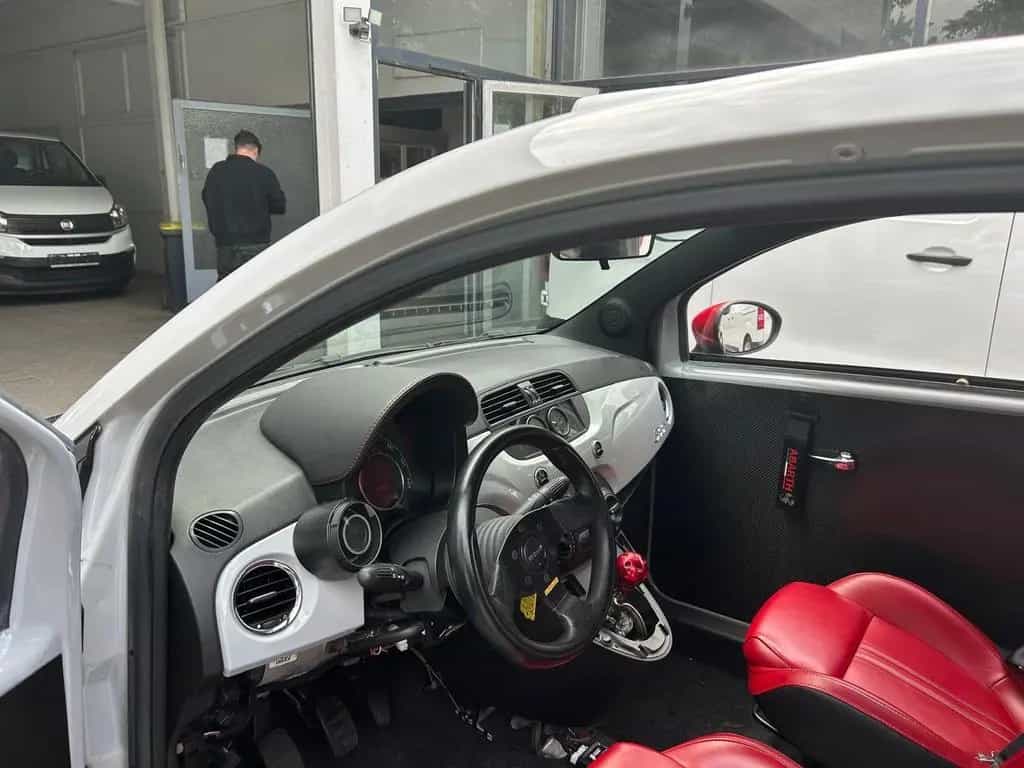 Abarth 500 Abarth 09/2010-photo-12