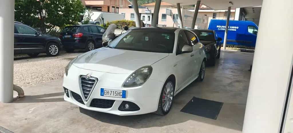 Alfa Romeo Giulietta 1.4 Turbo MultiAir Distinct 05/2011-photo-0