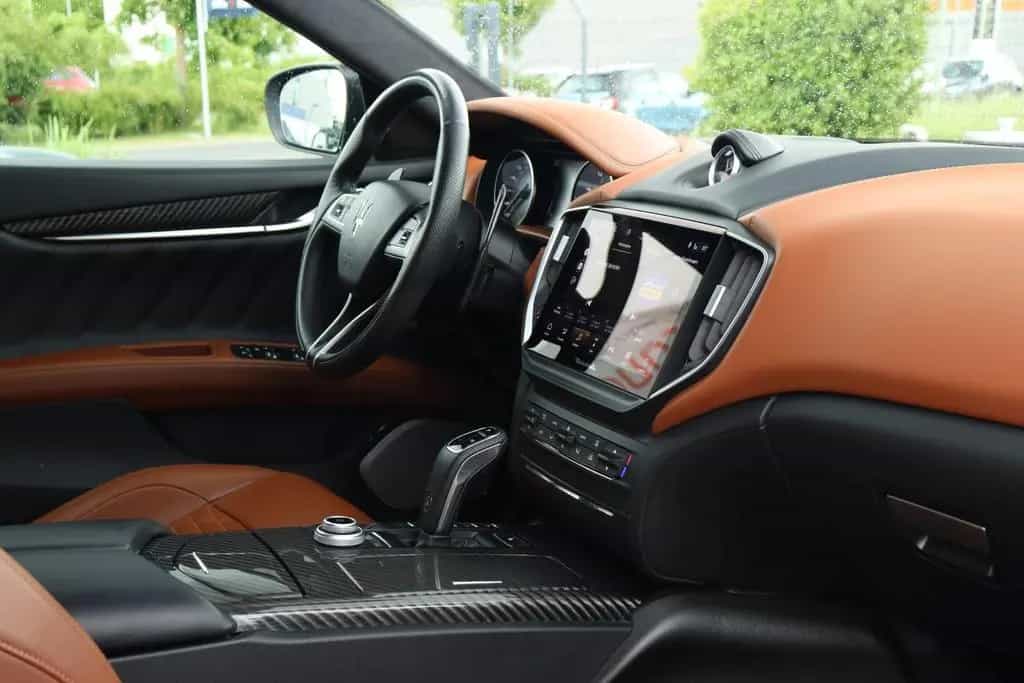 Maserati Ghibli 3.8 V8 Trofeo +21ZOLL+CABRON+ASSIST+B&W++ 10/2021-photo-19