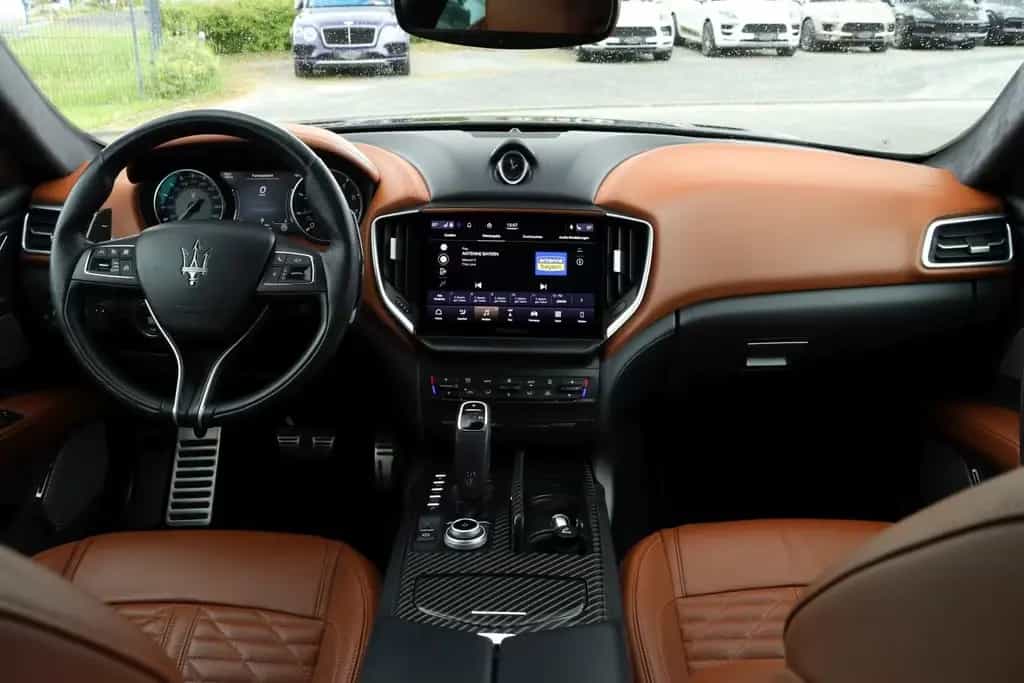 Maserati Ghibli 3.8 V8 Trofeo +21ZOLL+CABRON+ASSIST+B&W++ 10/2021-photo-7