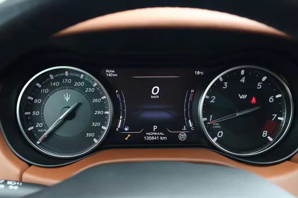 Maserati Ghibli 3.8 V8 Trofeo +21ZOLL+CABRON+ASSIST+B&W++ 10/2021-photo-8