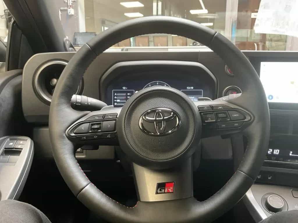 Toyota Yaris GR 4x4 Autom Navi *Kamera*SHZ*JBL* WKR ink 04/2026-photo-18