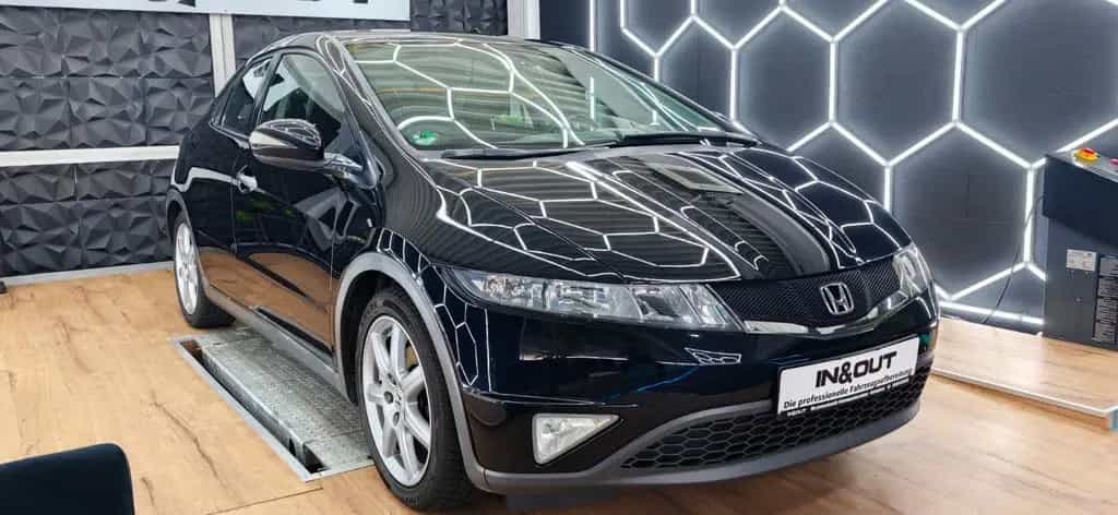 Honda Civic 1.8 140PS - TüV neu - 164909km 04/2009-photo-2