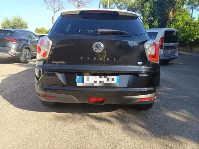 Ssangyong Tivoli SSANGYONG Tivoli 1.6d Be 02/2017-photo-5