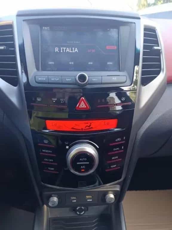 Ssangyong Tivoli SSANGYONG Tivoli 1.6d Be 02/2017-photo-9