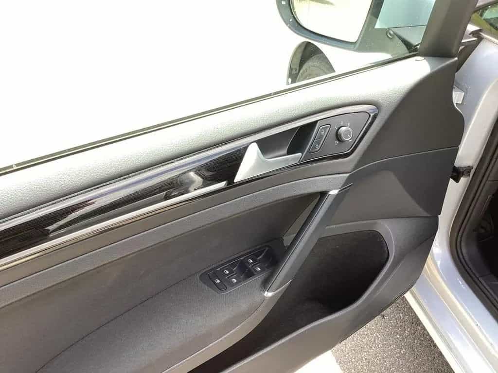 Volkswagen Golf VII 1.5 TSI Highline DSG Navi LED Standh. 10/2018-photo-12