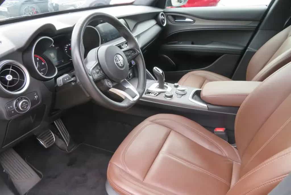 Alfa Romeo Stelvio Ti Q4 2.2 Diesel 210PS *AHK* 10/2022-photo-7