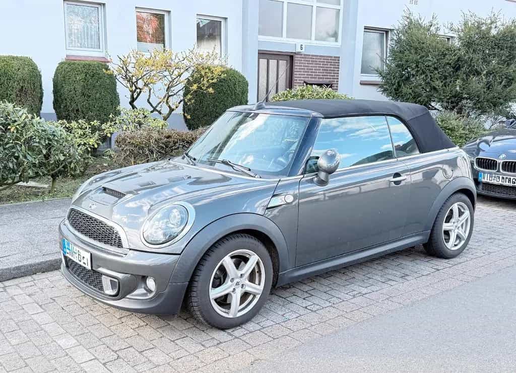 MINI Cooper S Cabrio 12/2010-photo-14