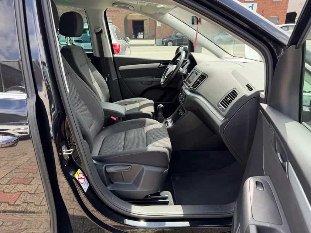 Volkswagen Sharan 1.4 Tsi 7-SITZER Navi Kamera Sitzhz ACC 07/2019-photo-11