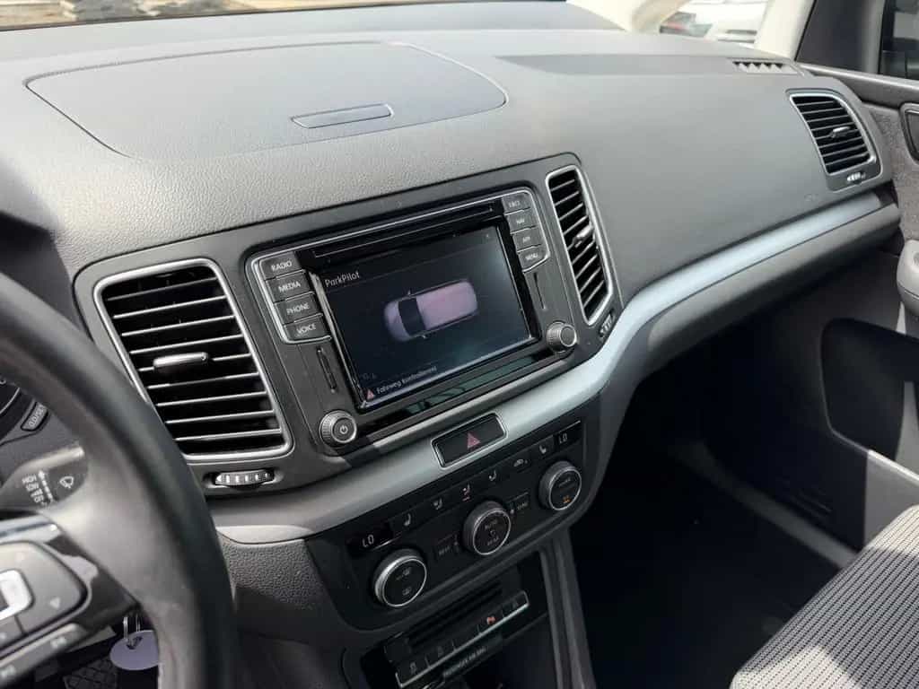 Volkswagen Sharan 1.4 Tsi 7-SITZER Navi Kamera Sitzhz ACC 07/2019-photo-23