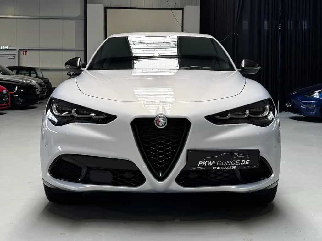 Alfa Romeo Stelvio 2.2 JTDM KAT Veloce Q4 Metallic 05/2024-photo-1