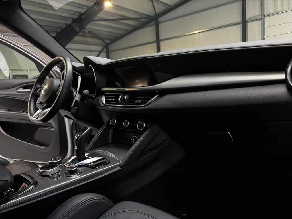 Alfa Romeo Stelvio 2.2 JTDM KAT Veloce Q4 Metallic 05/2024-photo-19
