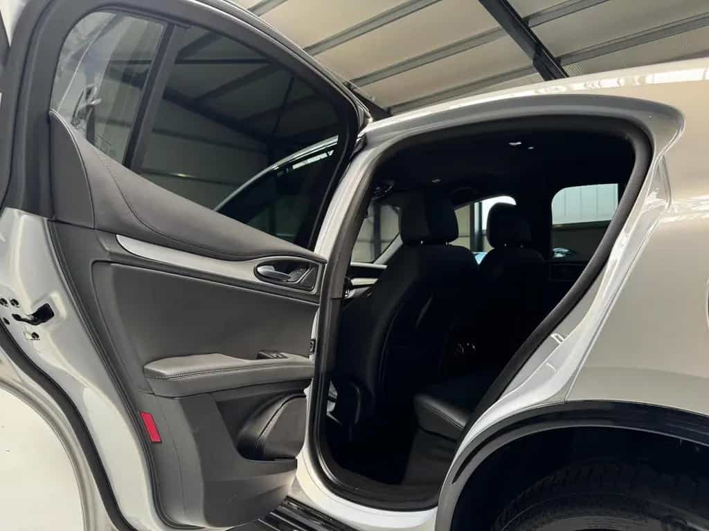 Alfa Romeo Stelvio 2.2 JTDM KAT Veloce Q4 Metallic 05/2024-photo-21