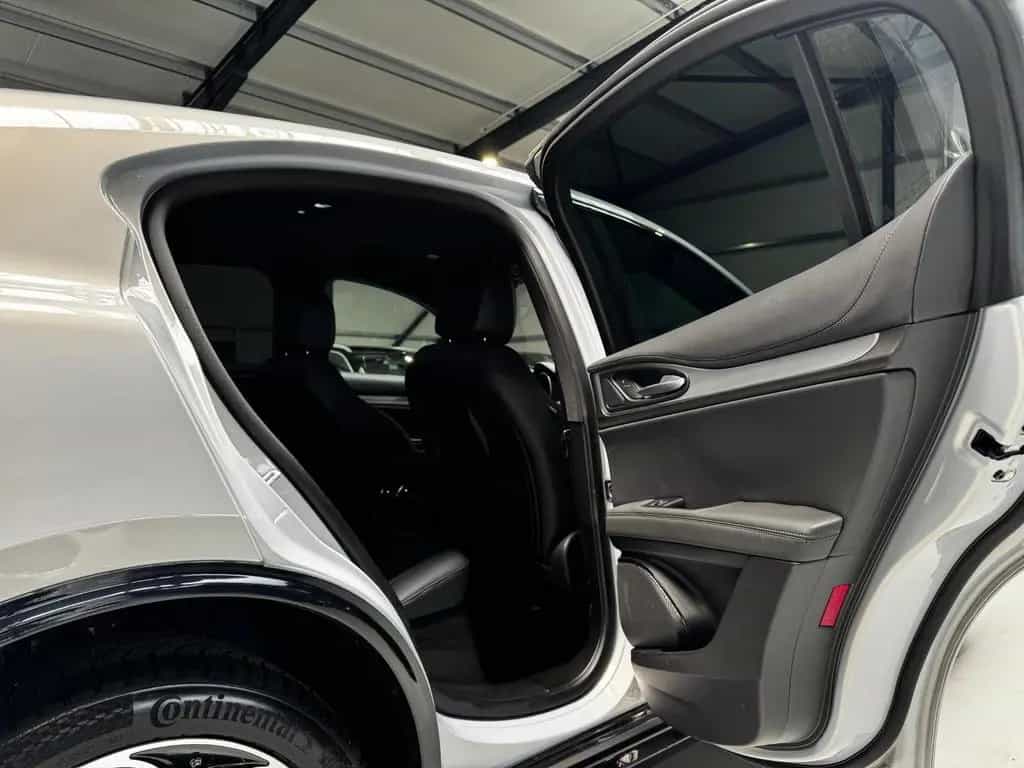 Alfa Romeo Stelvio 2.2 JTDM KAT Veloce Q4 Metallic 05/2024-photo-23